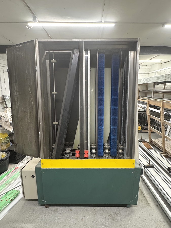 4 brush vertical glass washer for sale - Photo 1
