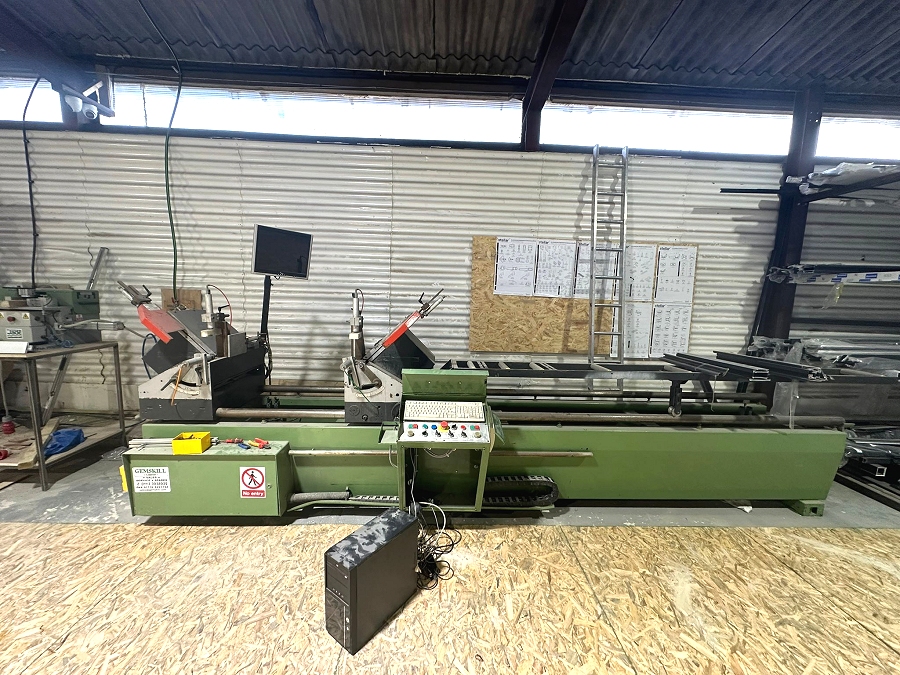 Double mitre saw for sale - London - Photo 1