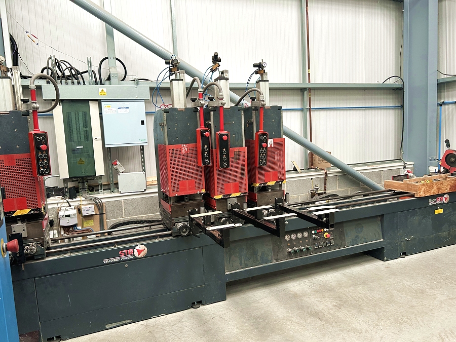 STB 4 head uPVC welder for sale - Photo 1